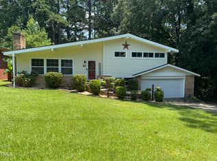 100 Hillcrest Dr, Smithfield, NC 27577