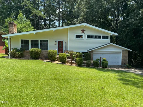 100 Hillcrest Dr, Smithfield, NC 27577