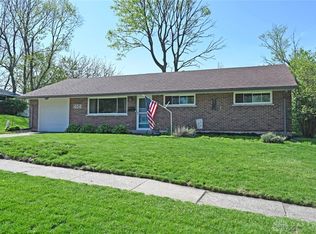 404 Orangewood Dr, Kettering, OH 45429