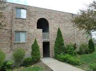 1808 E 97th St APT D, Kansas City, MO 64131