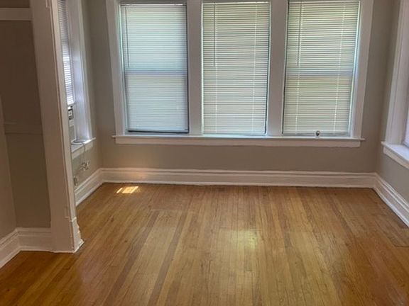 2nd image of 1358 W Rosedale Ave
