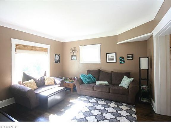 3rd image of 1278 W 116th St