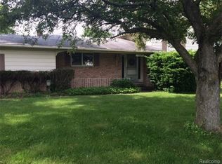 5015 Calkins Rd, Flint, MI 48532