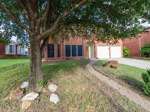 3rd image of 7213 Chaucer Dr