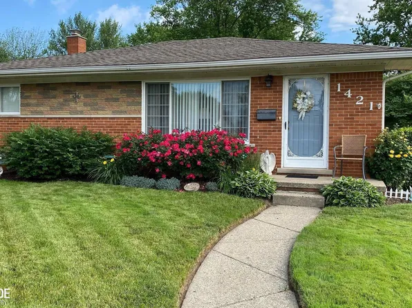 1421 Beaupre Ave, Madison Heights, MI 48071