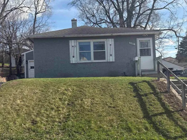 2205 W 15th St, Sioux Falls, SD 57104