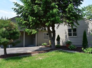 38557 Sheffield St, Clinton Township, MI 48036