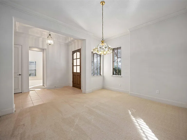 102 W Racing Cloud Ct — Photo 4