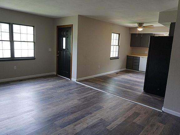 Living room/ Kitchen