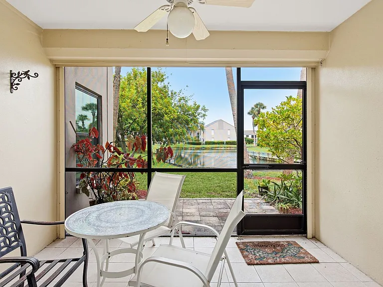 2453 Egret Blvd #1 — Photo 24