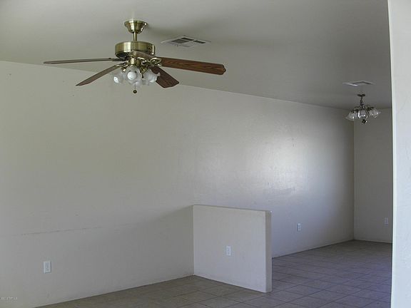 2nd image of 4961 S Fremont Ave Unit 2
