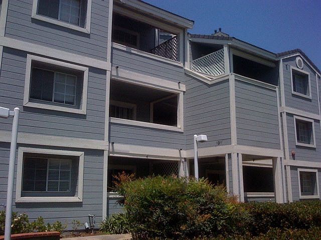 121 S. Lakeview Ave. Apt. A