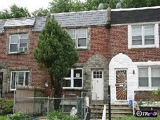1st image of 632 E Annsbury St