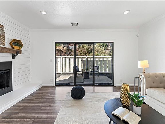 5th image of 2413 Branchwood Ct