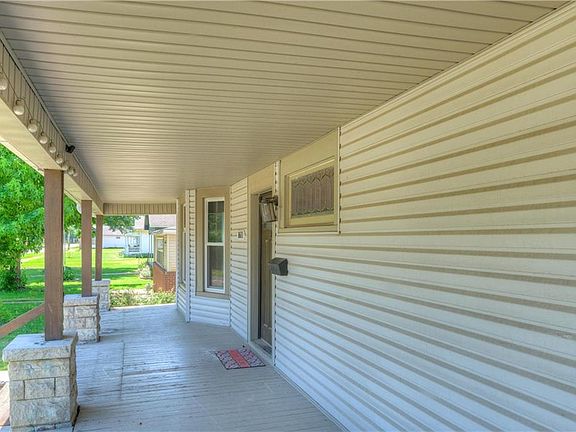 5th image of 1611 N Joplin St
