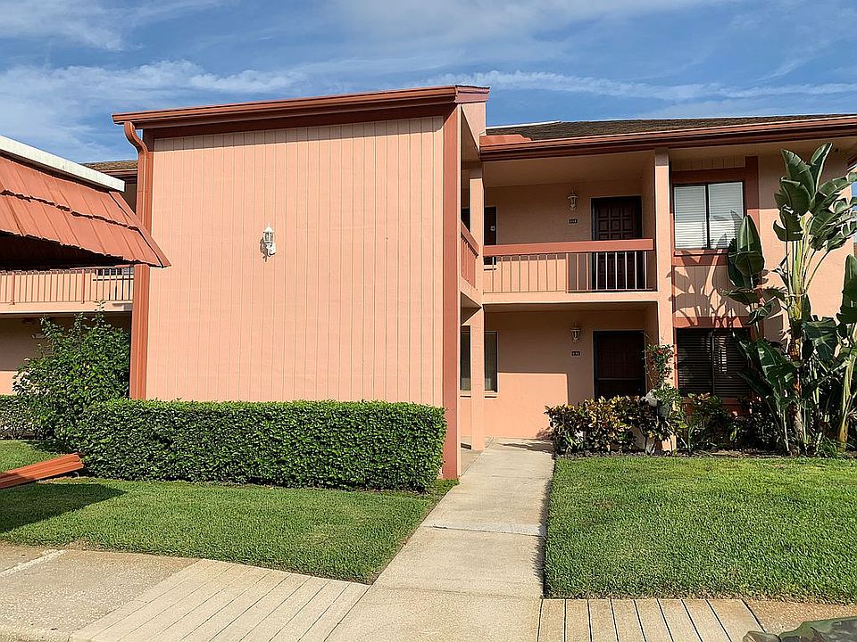 1st image of 132 Lakeside Dr #132