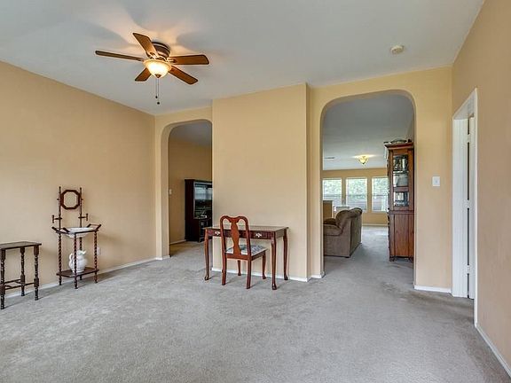 5th image of 115 Grant Dr