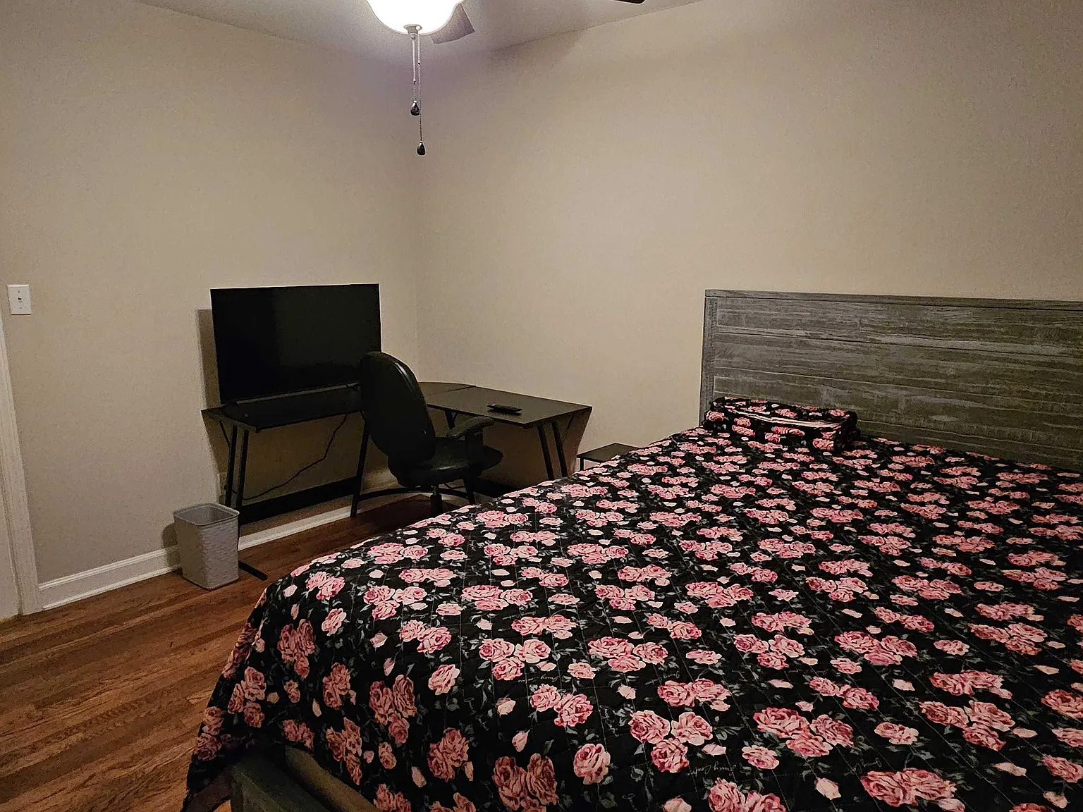 4 bed, 3.0 bath, 3000 sqft, $1,092 — Photo 1