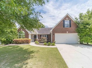 3530 Brushy Wood Dr, Loganville, GA 30052