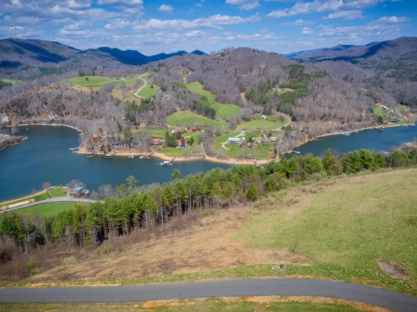 58 Eagle Bay Pkwy, Butler, TN 37640