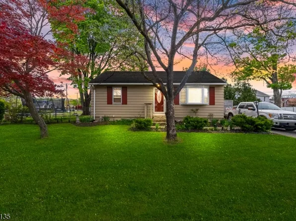 6 N Dell Ave, Roxbury Twp., NJ 07847