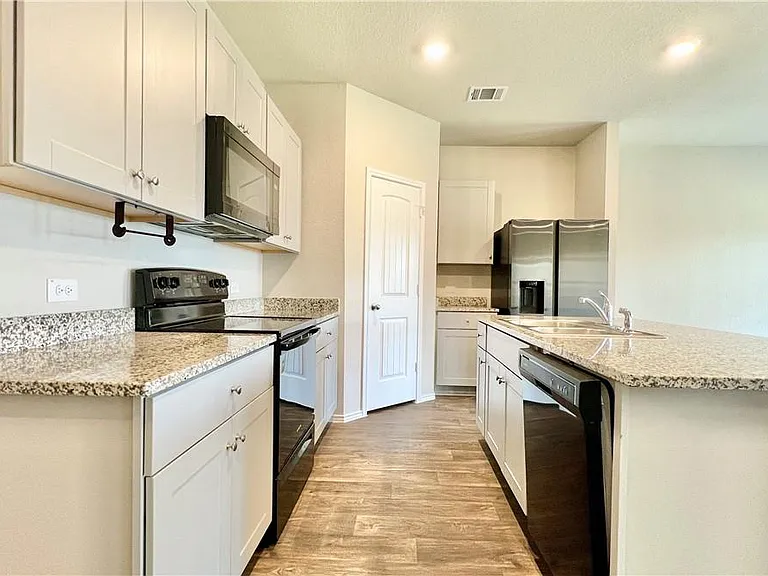 5913 Shanjia Dr — Photo 6