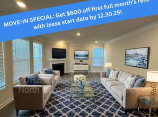 6021 Whitechapel Ct, Charlotte, NC 28214