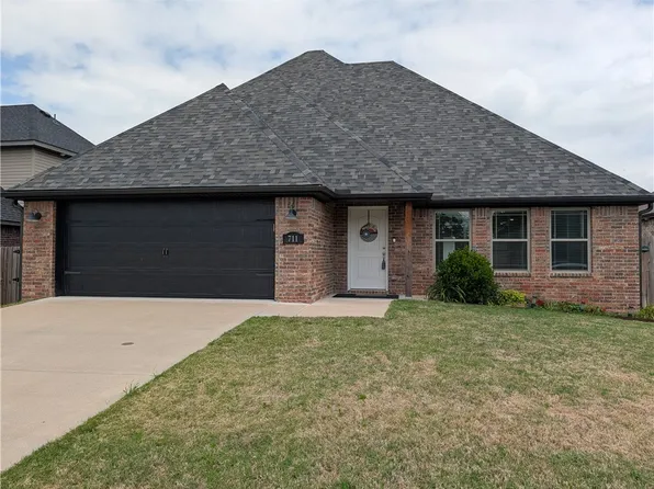 711 W Taylor St, Siloam Springs, AR 72761