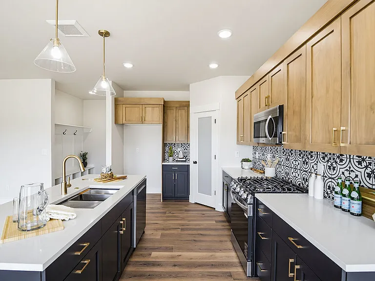 485 E River Ln — Photo 19