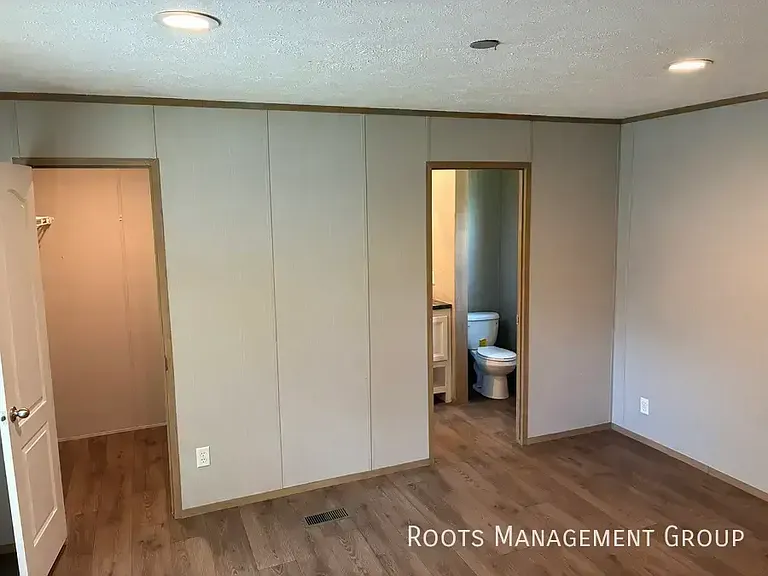 2621 Jeffersonville Rd #68 — Photo 6