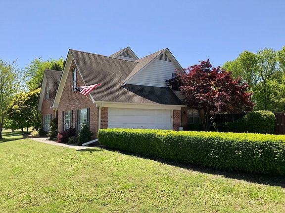 2nd image of 1153 Charles Pl