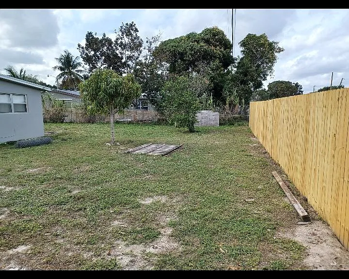 360 W 16th Way — Photo 13