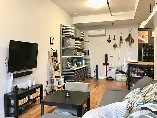 Rented by City Vista Inc | media 47