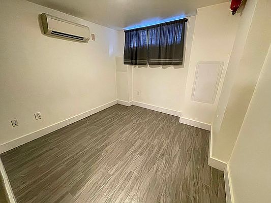 3rd image of 162 Woodruff Ave Basement 3