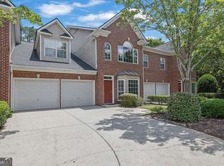 3003 Sterling Ct, Roswell, GA 30075