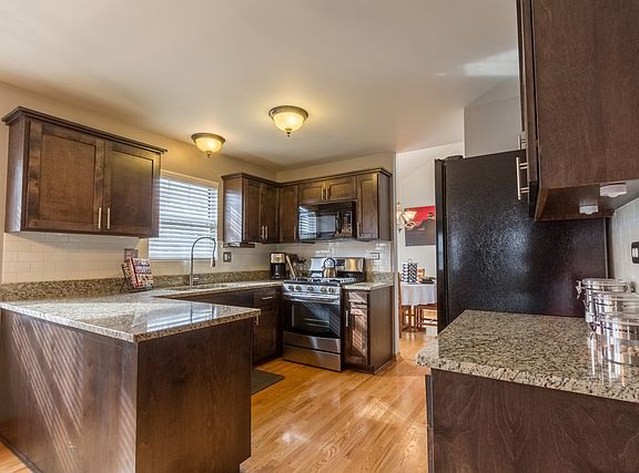 4th image of 465 Cimarron Dr E