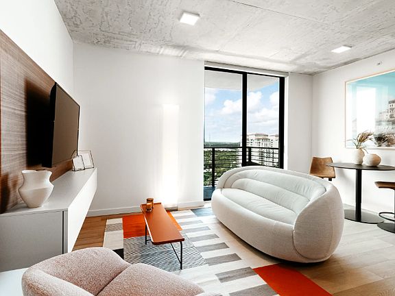 2nd image of 303 SW 5th Ave #111