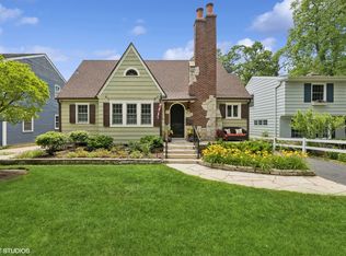 641 Highview Ter, Lake Forest, IL 60045