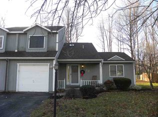 70 Glenbrook Ct, Clifton Park, NY 12065
