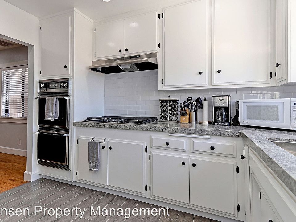 1st image of 200 Pier Ave Ste 302
