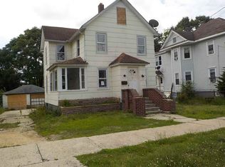 233 W Almond St, Vineland, NJ 08360