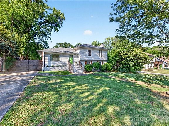 3rd image of 5907 Bluebonnet Rd