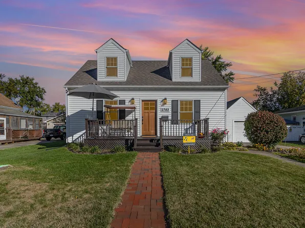 2703 37th Pl, Highland, IN 46322