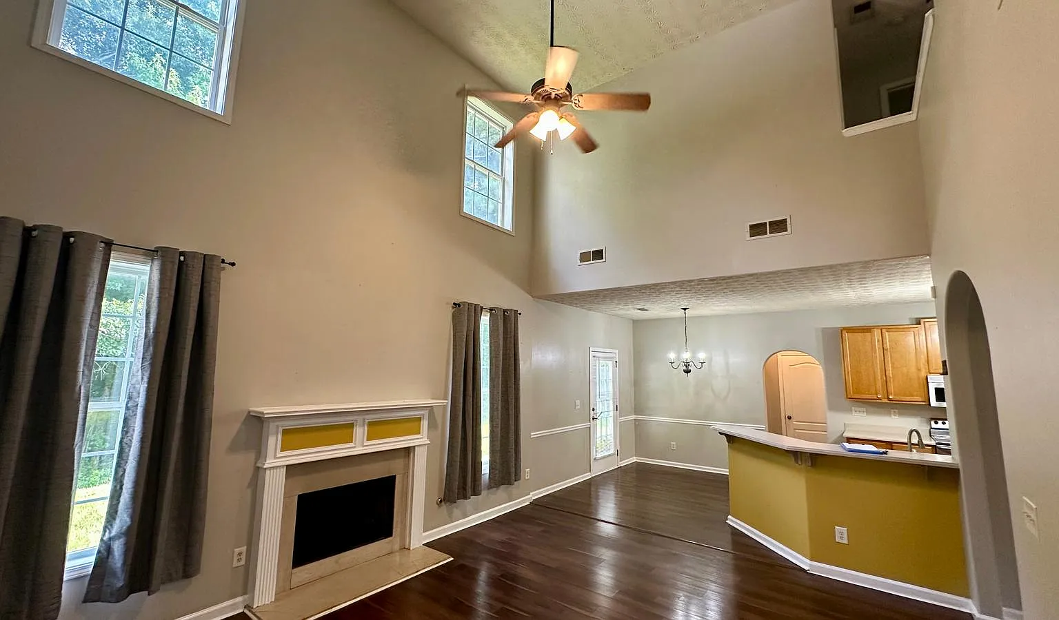 8012 Abington Dr — Photo 3