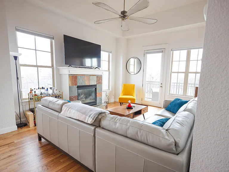 1699 N Downing St #401 — Photo 18