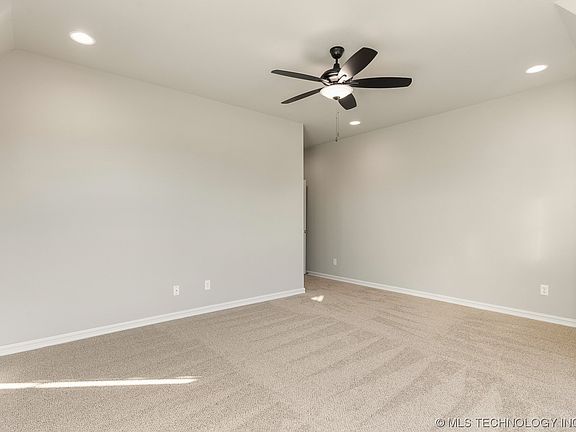 5th image of 2710 E Quaker St