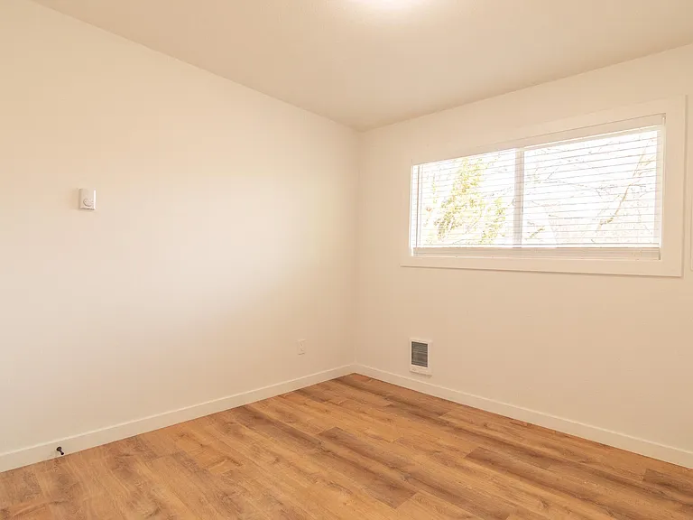 510 SE 46th Ave — Photo 15