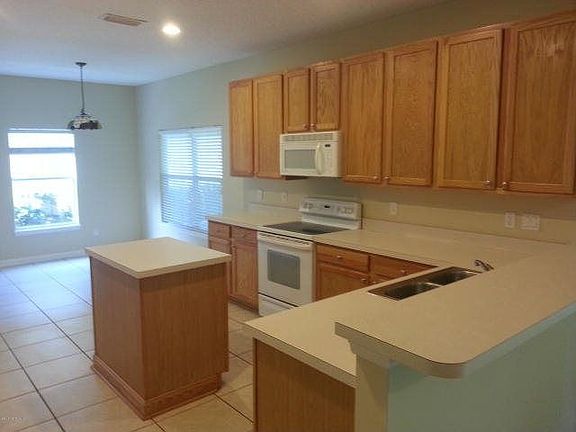 2nd image of 994 Garrison Dr