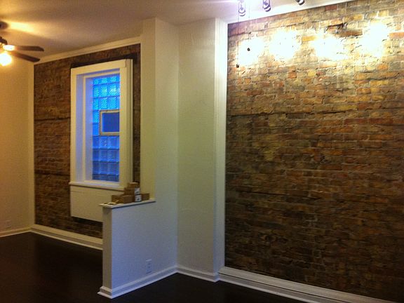 4th image of 1825 W Erie St #1