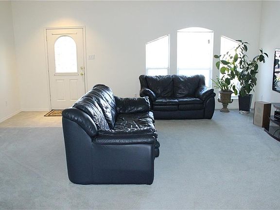 5th image of 10061 Chapel Oak Trl